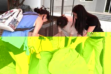 研究生黨員搬東西3